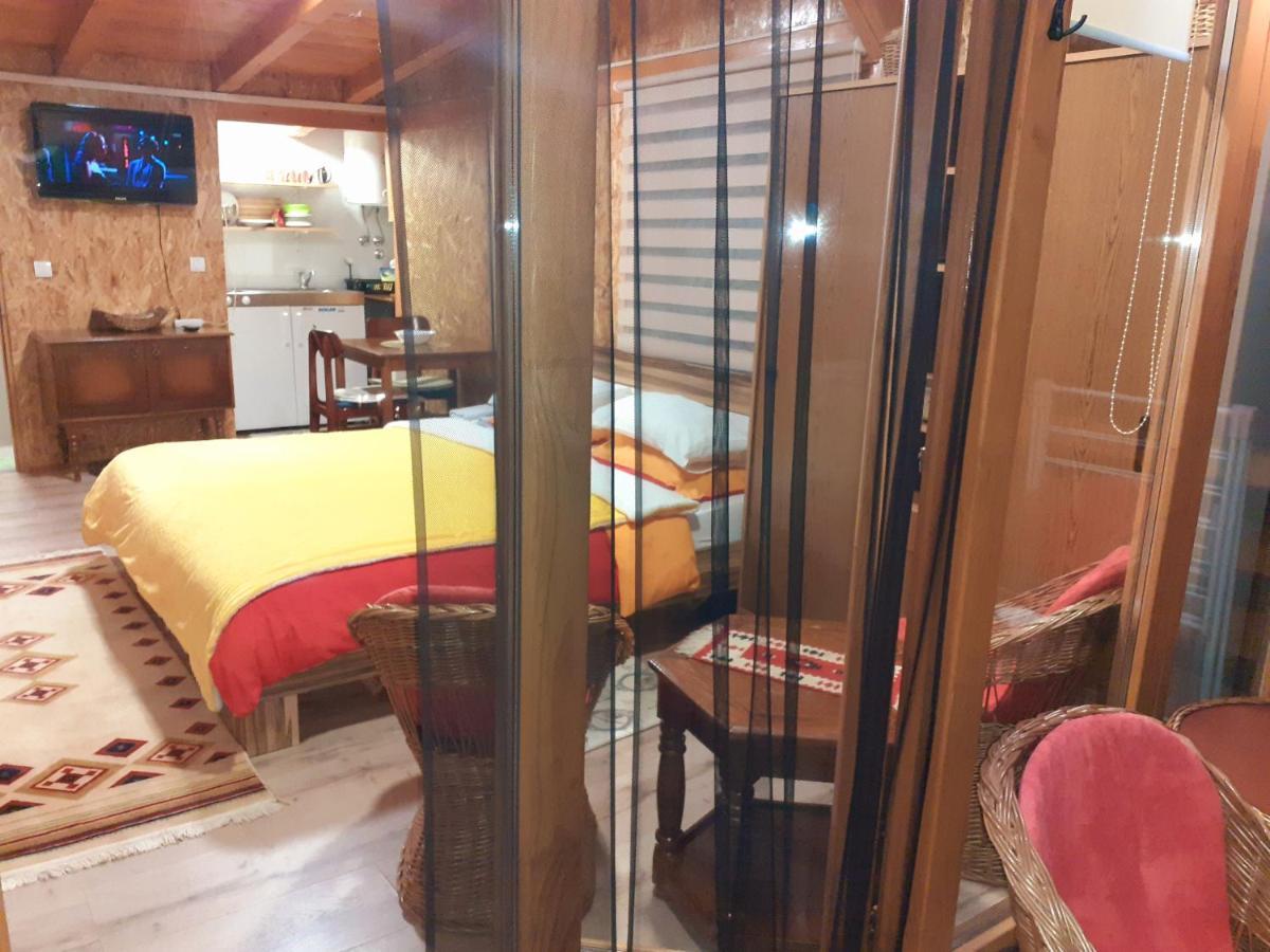 Obiteljski Apartman Borovi Visoko Exterior foto