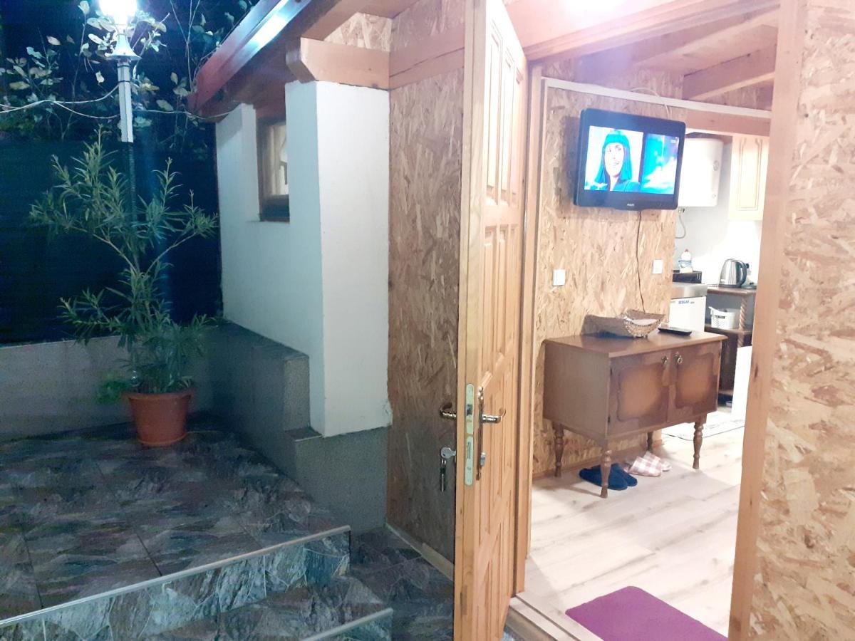 Obiteljski Apartman Borovi Visoko Exterior foto